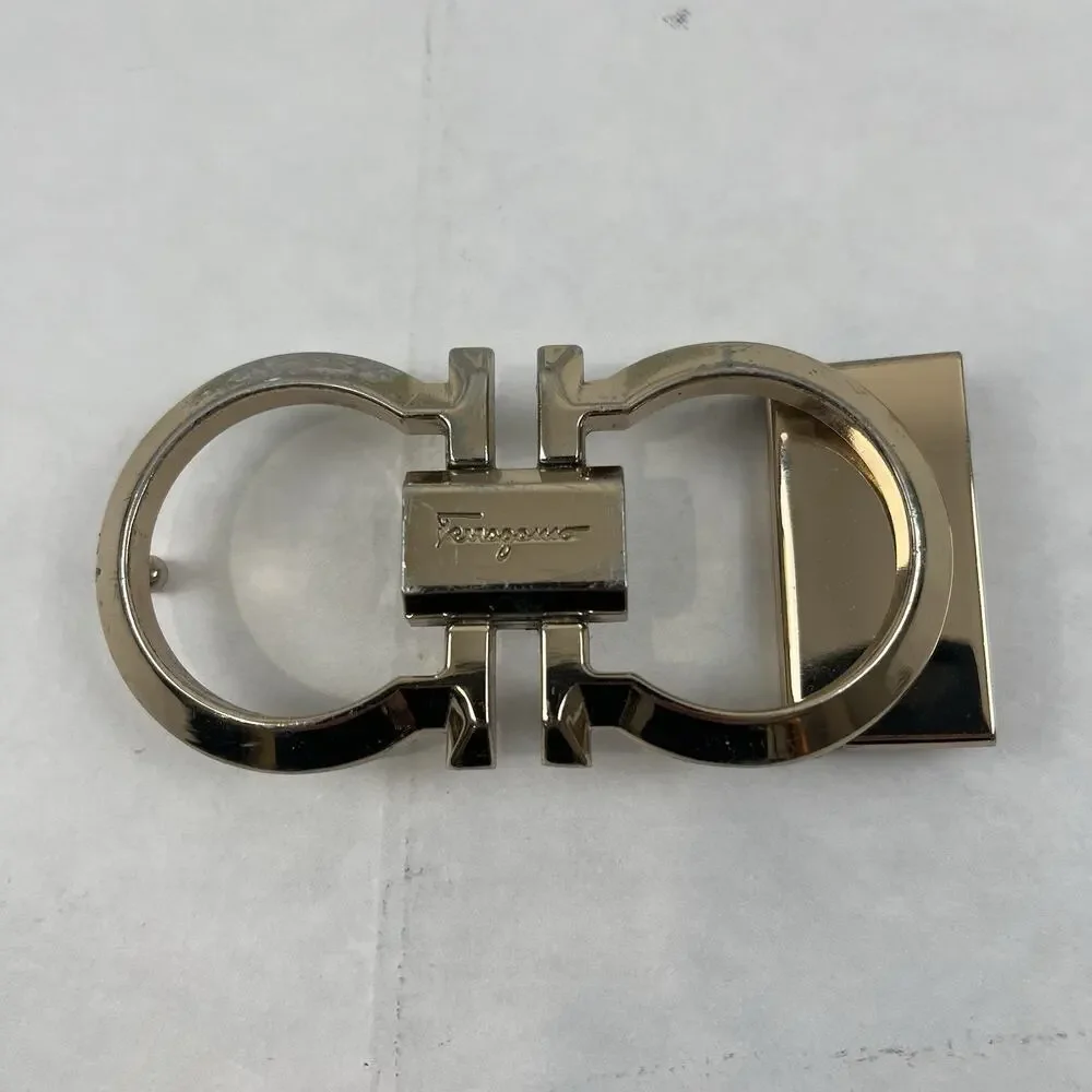 Salvatore Ferragamo Gancini Belt Black Leather Gold Buckle Italy 35” Fair